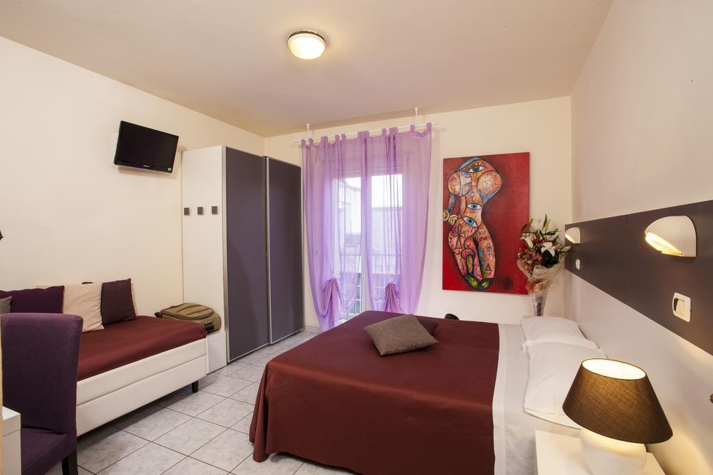 Hotel Locanda Rosy Cattolica Exterior foto