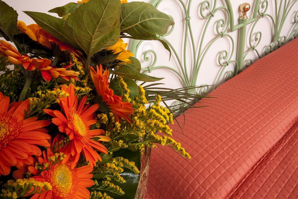 Hotel Locanda Rosy Cattolica Exterior foto