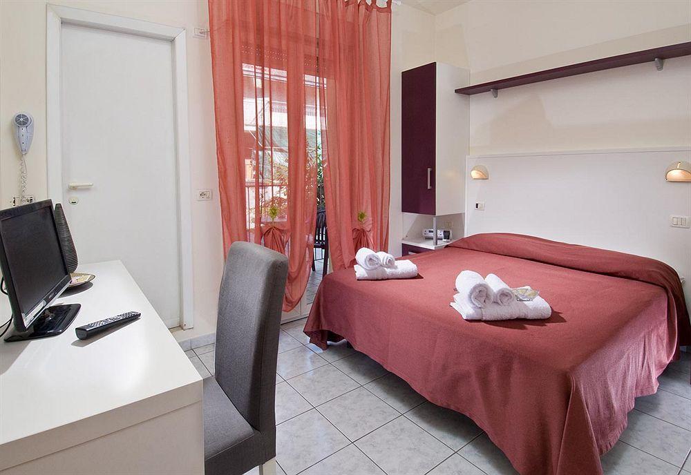 Hotel Locanda Rosy Cattolica Exterior foto